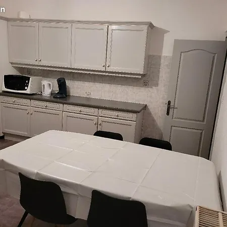 Apartment Nest *